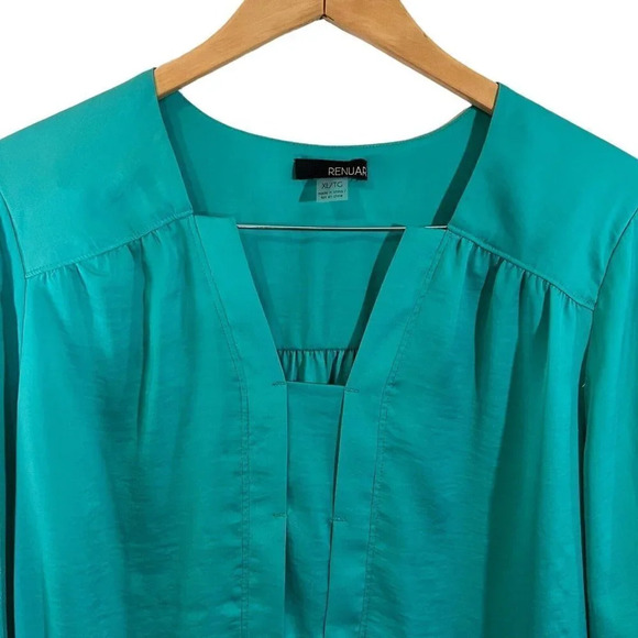 Renuar Aqua Blue Tunic Blouse Size XL Silky 3/4 Sleeves Pleated Lightweight Top - Picture 3 of 9